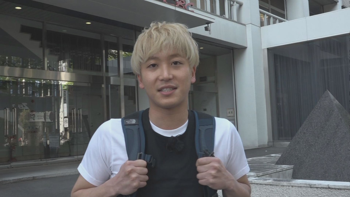 「本能Z」のVTR新企画で140km歩くトラッシュスター中山。(c)CBC