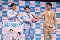 （左から）NON STYLE、あべこうじ。