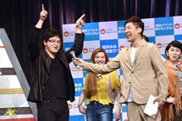 ガリットチュウ福島（左）