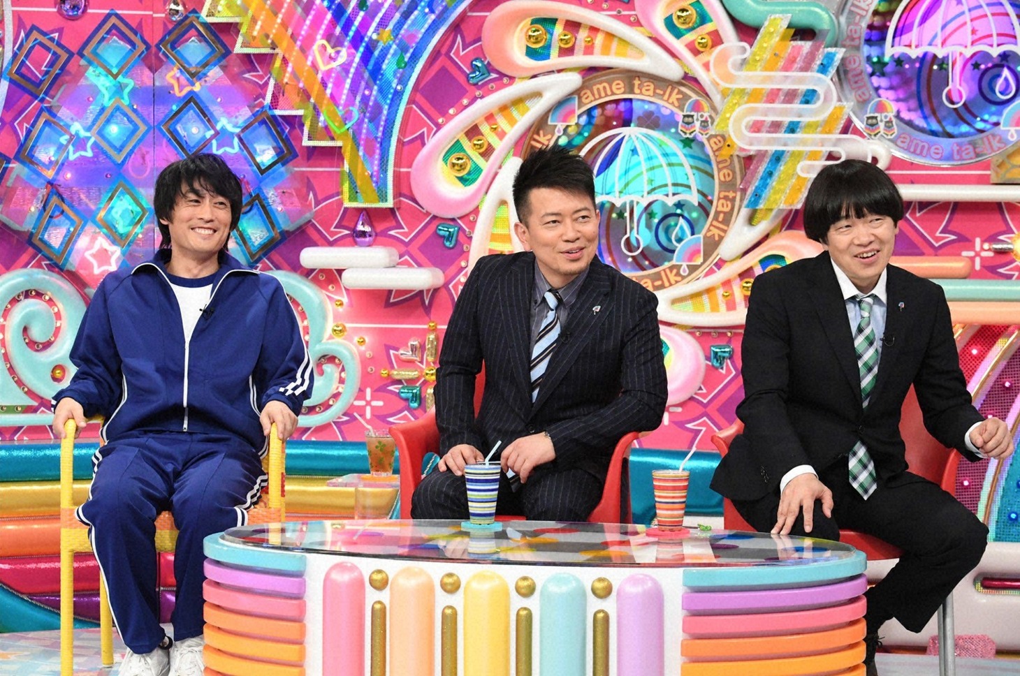 雨上がり決死隊とフルーツポンチ村上（左）。(c)テレビ朝日