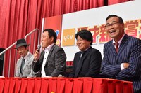 左からお～い！久馬、ほんこん、星田英利、オール巨人。(c)読売テレビ