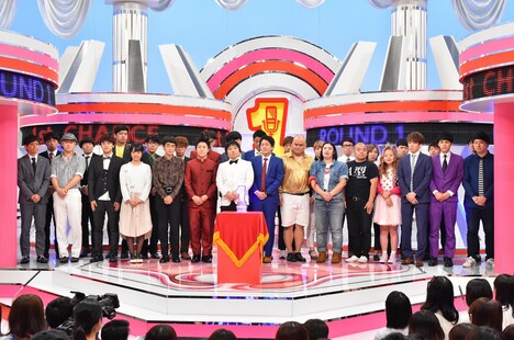 「漫才Lovers ～ytv漫才新人賞選考会～」ROUND1の出場者たち。(c)読売テレビ