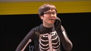 DVD「ラバーガールLIVE『シャンシャン』」のワンシーン。