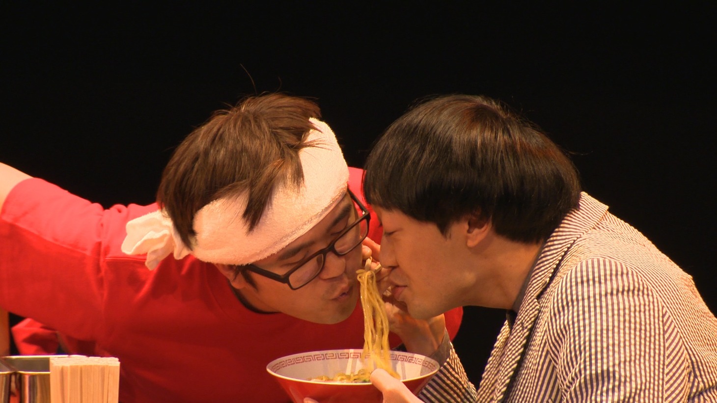 DVD「ラバーガールLIVE『シャンシャン』」のワンシーン。