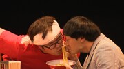 DVD「ラバーガールLIVE『シャンシャン』」のワンシーン。