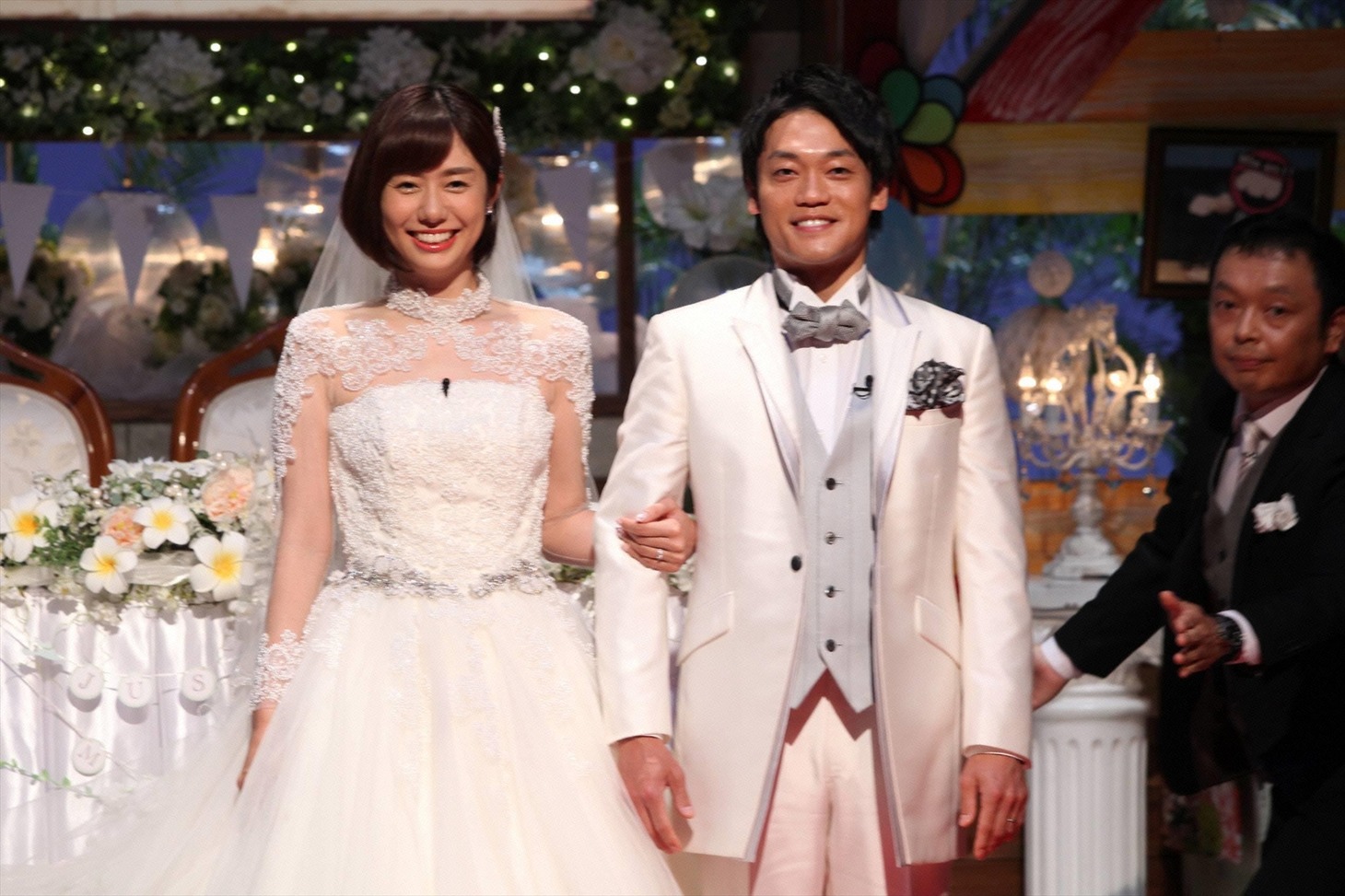 おばたのお兄さんと山崎夕貴アナ（左）。(c)フジテレビ