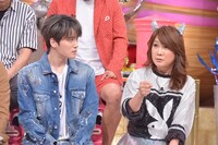 左からジェジュン、はるな愛。(c)読売テレビ