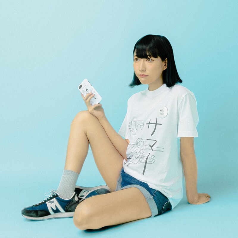 おほしんたろう新グッズ登場、予定がない夏の昼下がりを描いたTシャツなど