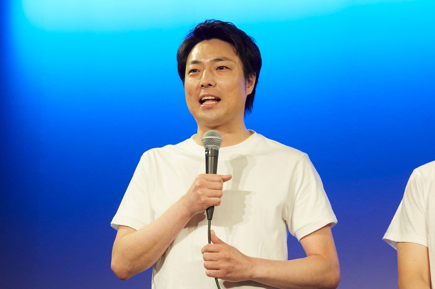 信濃岳夫