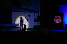 会場に現れた“羽生ゆづある”ことレイザーラモンRG。