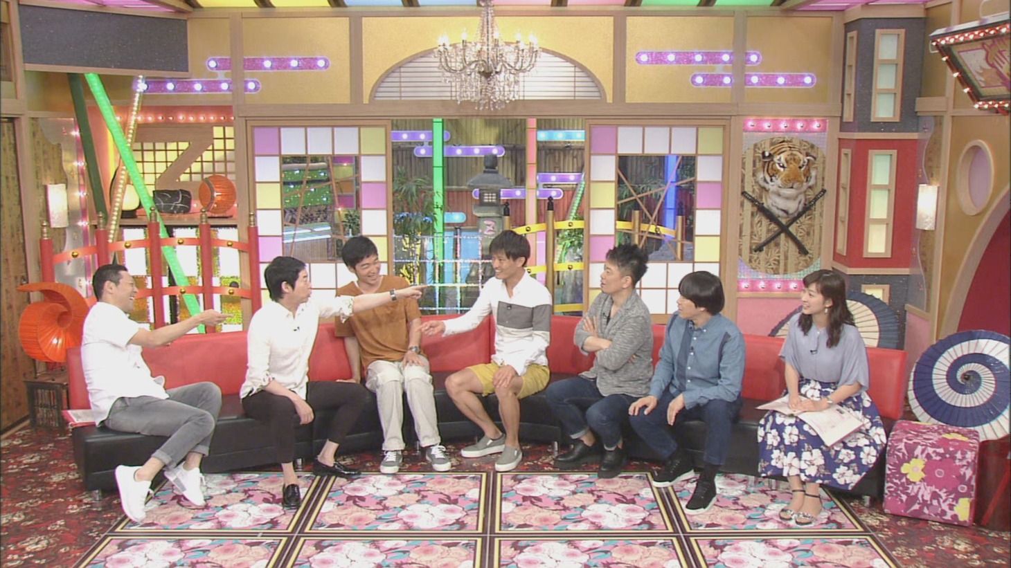 ジャルジャルとMC陣とのトークのワンシーン。(c)CBC