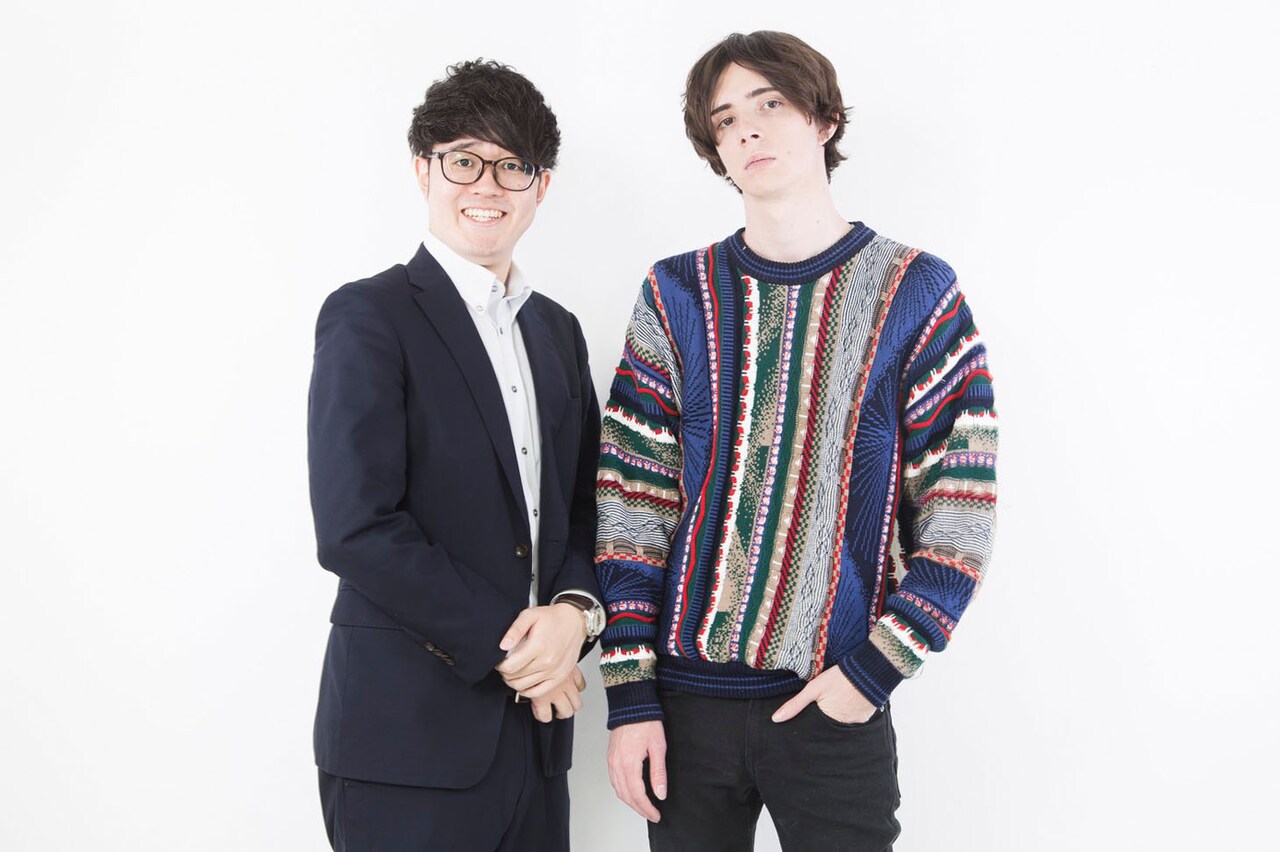 まかろにステーション。右がギャビン、左が相方のきたば。