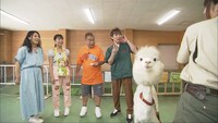 動物園ロケのワンシーン。(c)フジテレビ