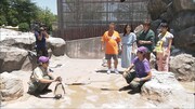 動物園ロケのワンシーン。(c)フジテレビ