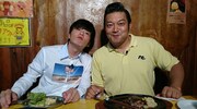 左から田中圭、山口智充。(c)関西テレビ