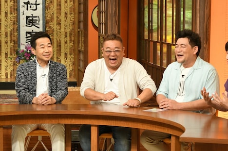（左から）三宅裕司、サンドウィッチマン。(c)TBS