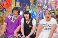 左からメイプル超合金・安藤、鳥居みゆき、ゆりやんレトリィバァ。(c)読売テレビ