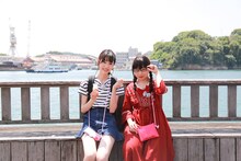 左から高橋ひかる、石出奈々子。