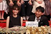 「嵐-1グランプリ」に出演する（左から）佐藤栞里、スピードワゴン小沢。(c)フジテレビ