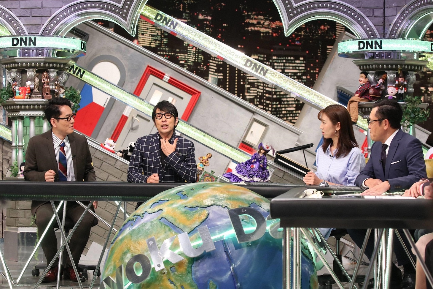 「全力！脱力タイムズ」に出演する（左から）ナイツ土屋、徳永英明、小澤陽子アナ、アリタ哲平。(c)フジテレビ