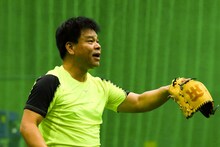 練習するジミー大西。