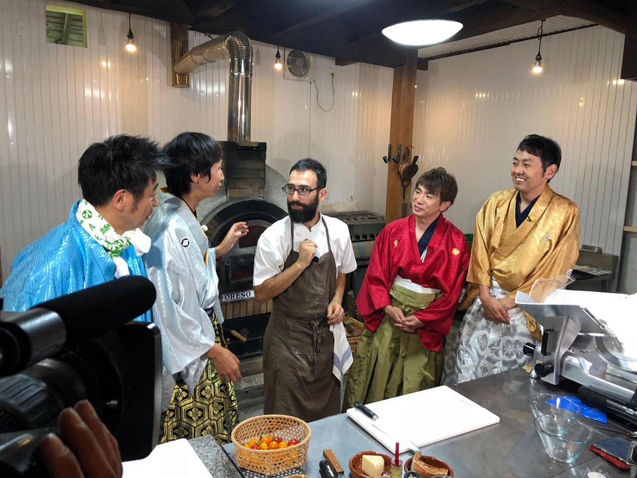 「元就。」スペシャルのワンシーン。(c)RCC