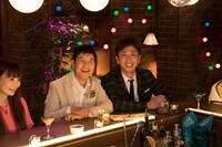 常連客の（左から）中川翔子、関根勤、フットボールアワー後藤。(c)NHK