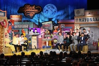 「マヨなか笑人」のワンシーン。