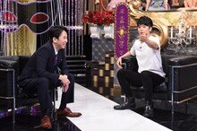 左から有吉弘行、竹田純。(c)日本テレビ