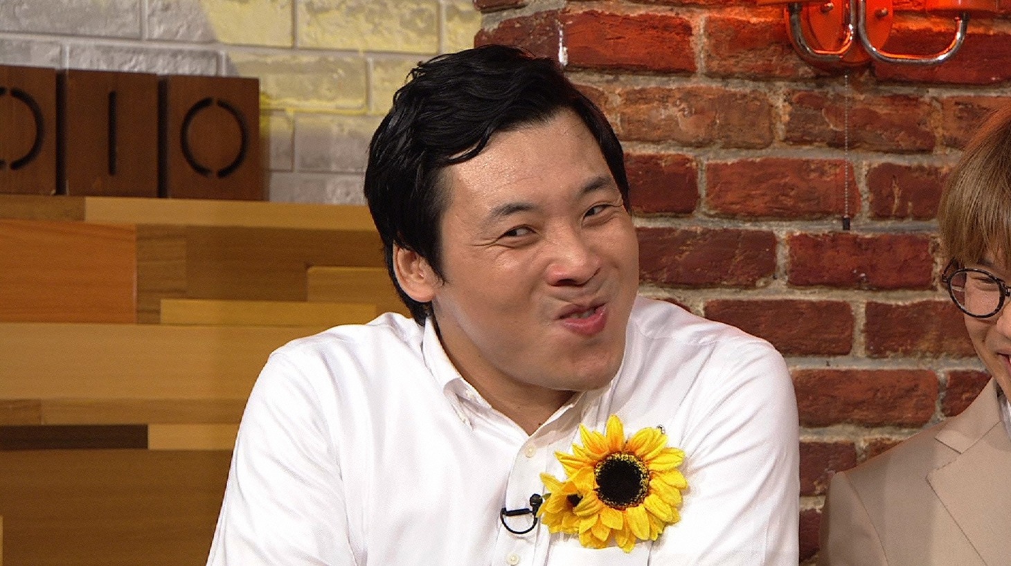変な顔をするインディアンス田渕。(c)読売テレビ