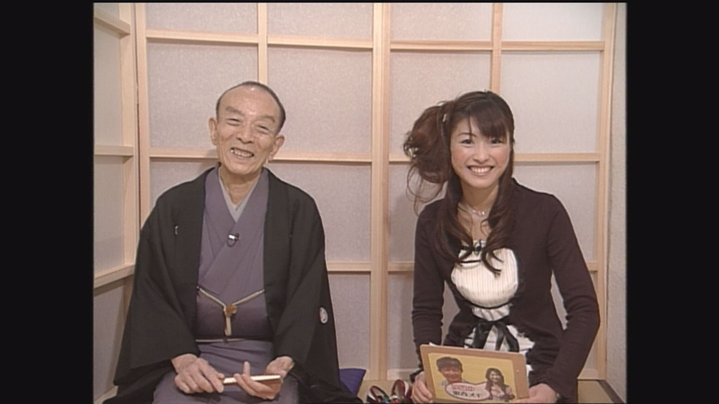 「浅草お茶の間寄席」のワンシーン。(c)チバテレ