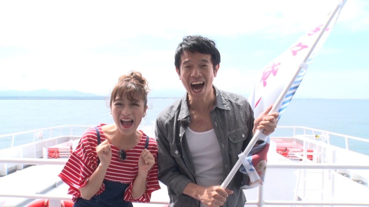 「世界の村のどエライさん」に出演する（左から）鈴木奈々、品川庄司・庄司。(c)関西テレビ