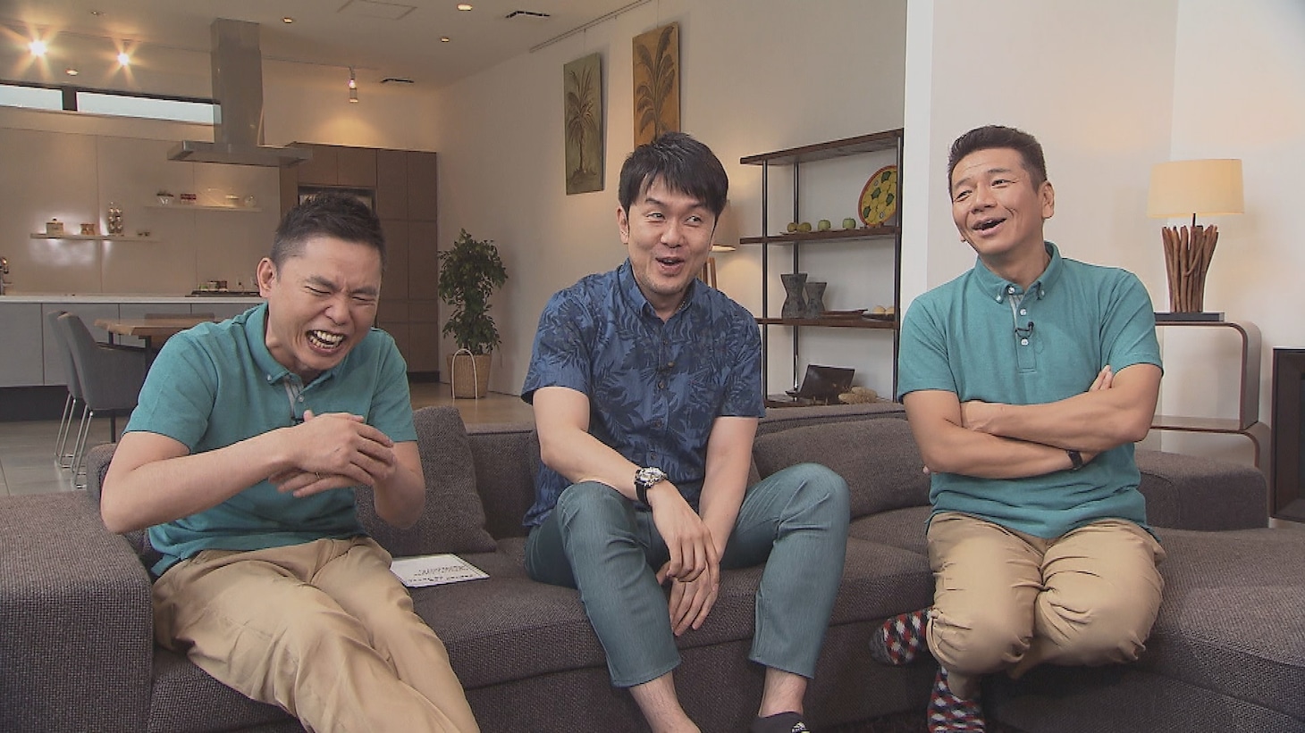 「太田上田」に出演する（左から）爆笑問題・太田、土田晃之、くりぃむしちゅー上田。(c)中京テレビ