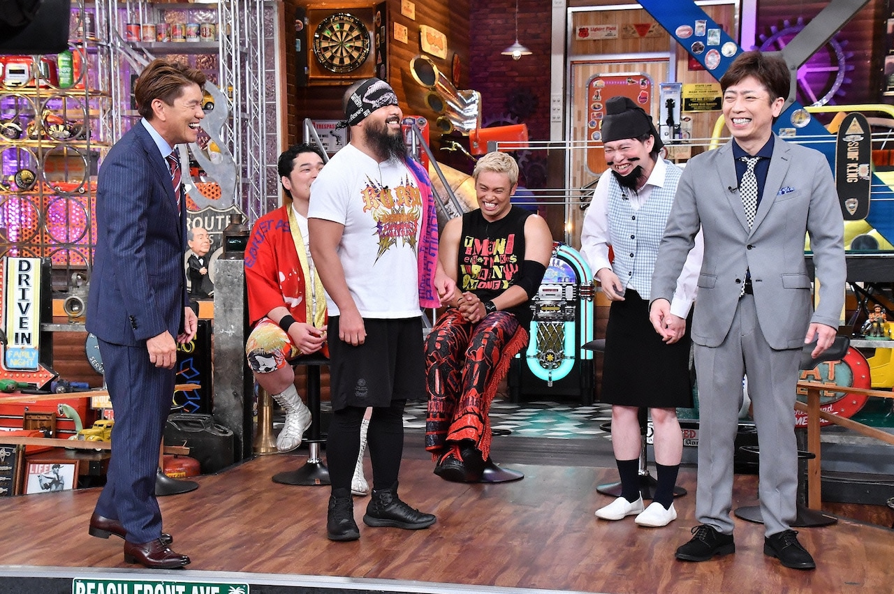 プロレスラーにウケるネタ選手権、オカダ・カズチカがレイザーラモンを称賛