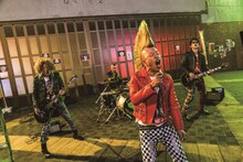 「音量を上げろタコ！なに歌ってんのか全然わかんねぇんだよ!!」のバイきんぐ小峠出演シーン。