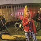 小峠が大好きなニューロティカと共演、映画「音量を上げろタコ!」場面写真公開