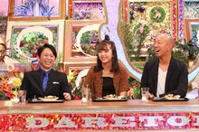 （左から）有吉弘行、藤田ニコル、バイきんぐ小峠。(c)関西テレビ