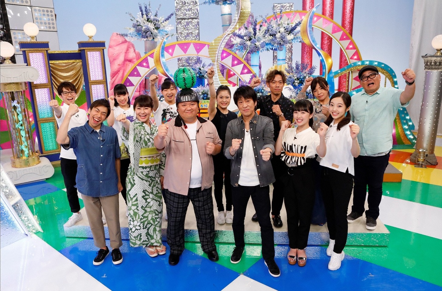 「カンテレ開局60周年特別番組 THE ICE☆ブラマヨのフィギュアオールスター夏祭り」出演者たち。(c)関西テレビ