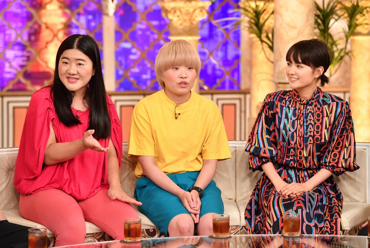 「櫻井・有吉THE夜会」にゲスト出演する（左から）ガンバレルーヤ、葵わかな。(c)TBS