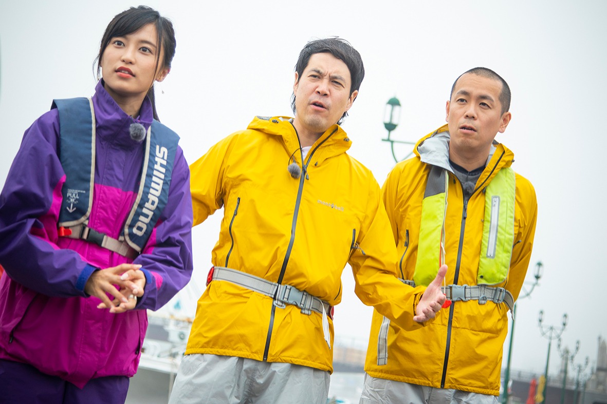 タカアンドトシと小島瑠璃子（左）。(c)HBC