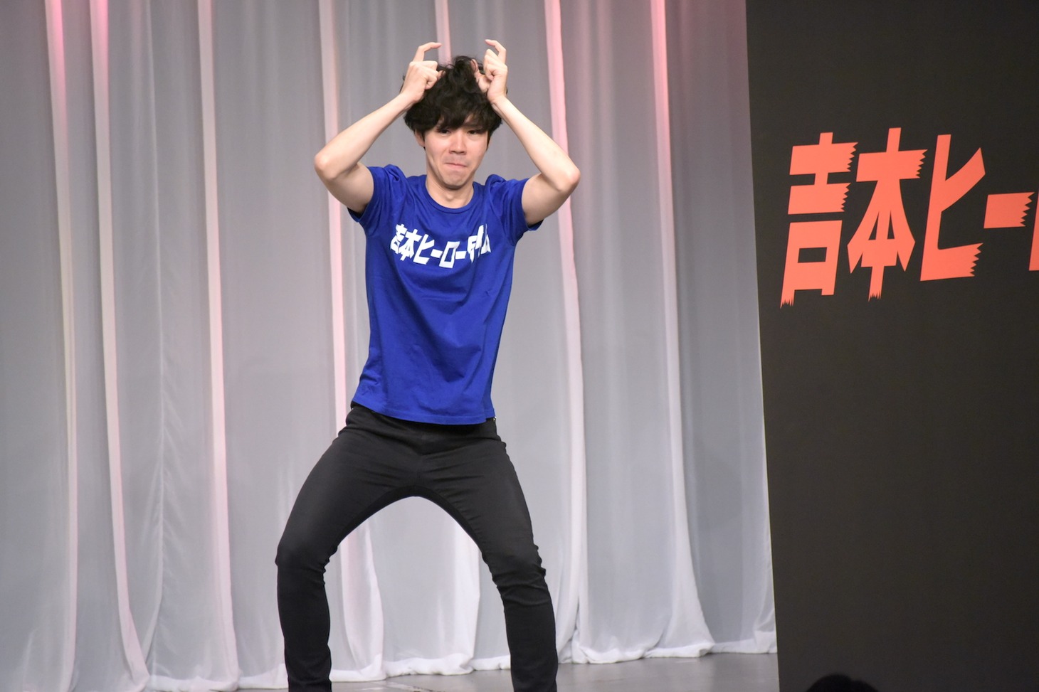 ジェスチャーゲームでガタキリバコンボを表現するしいはし。