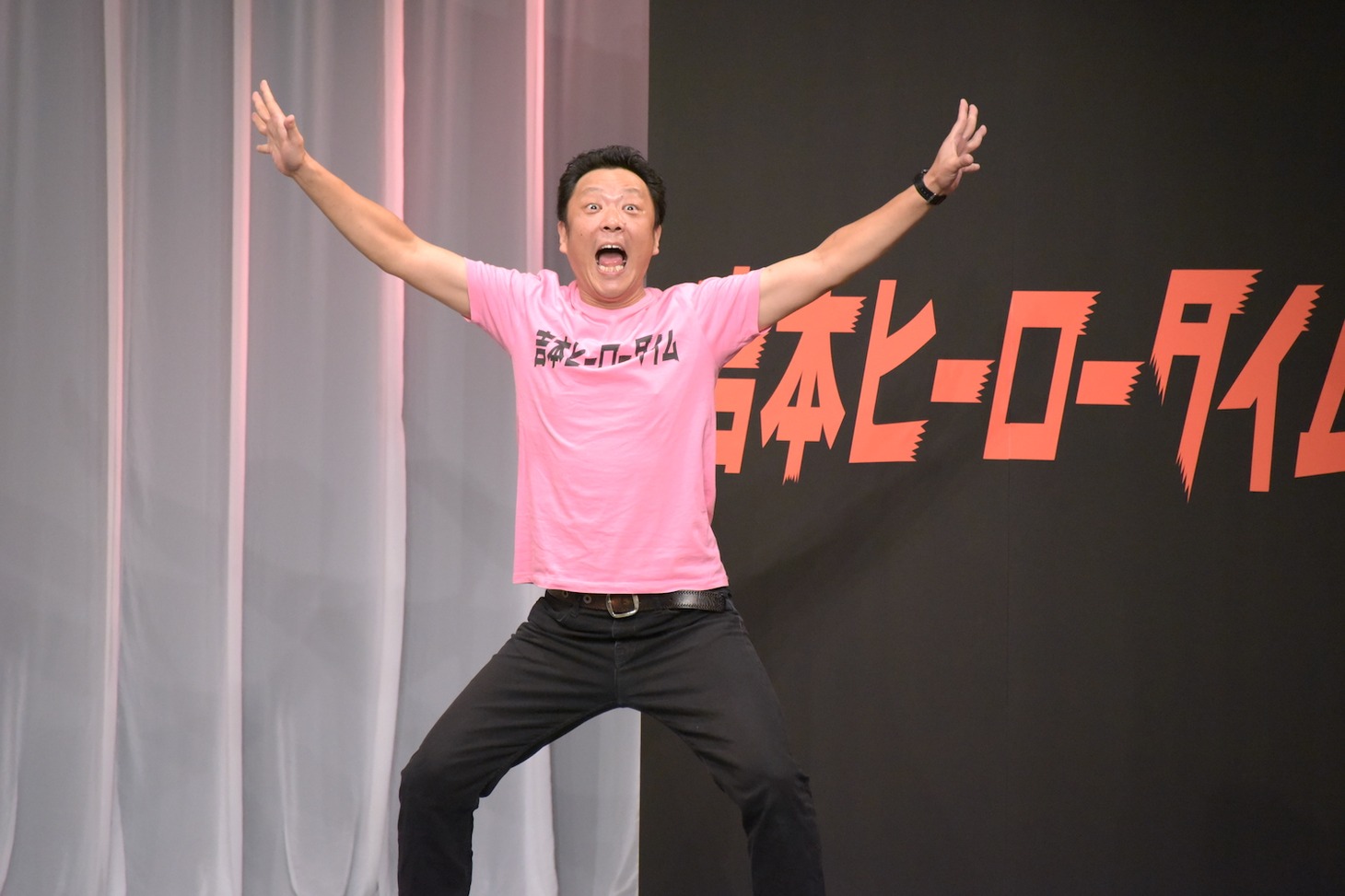 ジェスチャーゲームの新井。