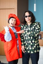 左から久本雅美、みうらじゅん。