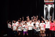 「マンゲキ夏の大運動会」の様子。吉田たちチーム。