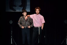 プリマ旦那・野村（右）率いる10人コントの様子。