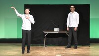 「モノクロ」広島公演の様子。
