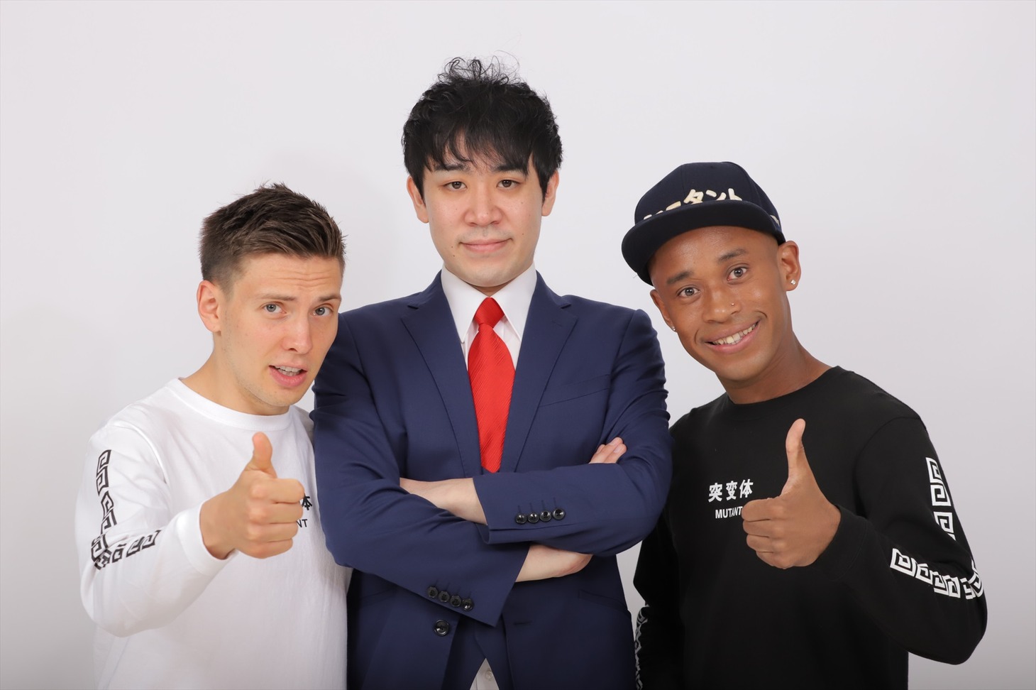 （左から）タイムボムのニックと高桑、ぶらっくさむらい。