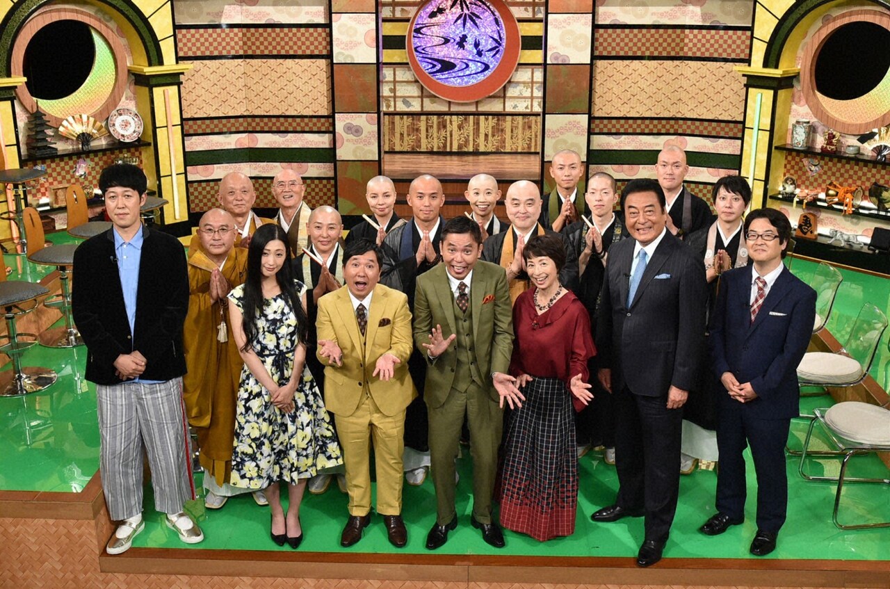 「2018夏 ぶっちゃけ寺 ご開帳SP ～西郷＆幕末がよくわかる寺社 特別公開！～」の出演者たち。(c)テレビ朝日