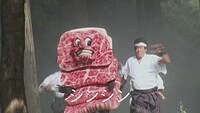 CM「肉の希少部位篇」のワンシーン。