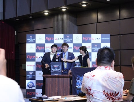 ネタ順抽選会の様子。